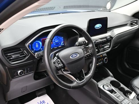 Used 2022 Ford Escape Titanium AWD/4WD image 19