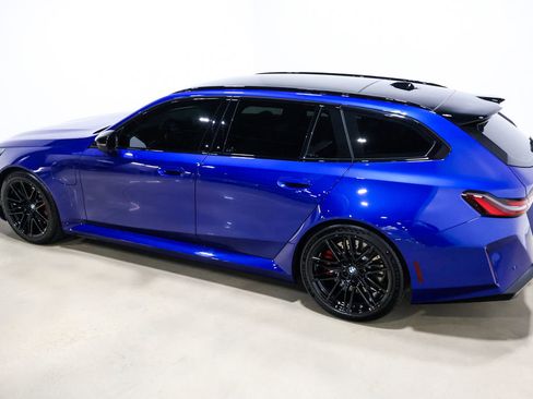 Used 2025 BMW M5 Touring image 23