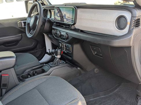 Used 2024 Jeep Wrangler Unlimited w/ Convenience Group AWD/4WD image 24