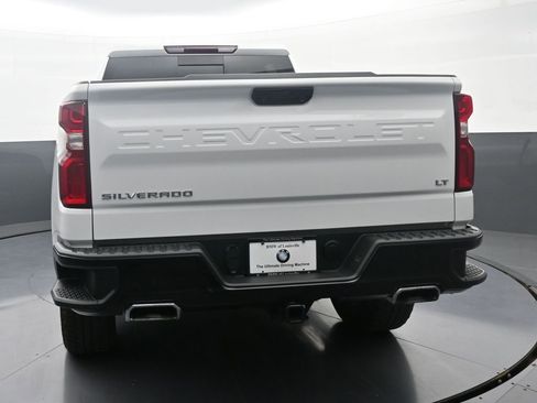 Used 2025 Chevrolet Silverado 1500 LT Trail Boss w/ Convenience Package II AWD/4WD image 6
