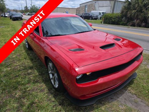 Used 2022 Dodge Challenger GT RWD image 3