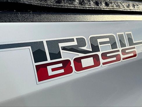 Used 2022 Chevrolet Silverado 1500 LT Trail Boss w/ Bed Protection Package image 8
