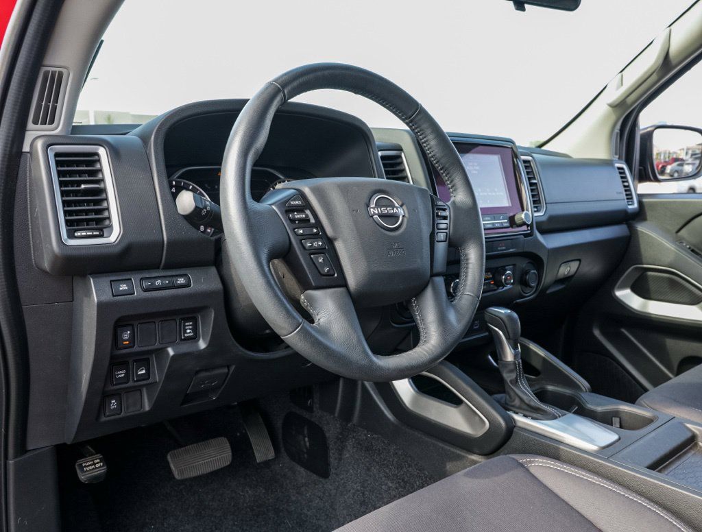 Used 2023 Nissan Frontier SV w/ SV Convenience Package AWD/4WD image 16