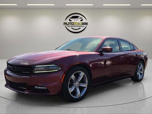 Used 2018 Dodge Charger SXT Plus w/ Quick Order Package 29J RWD image 3
