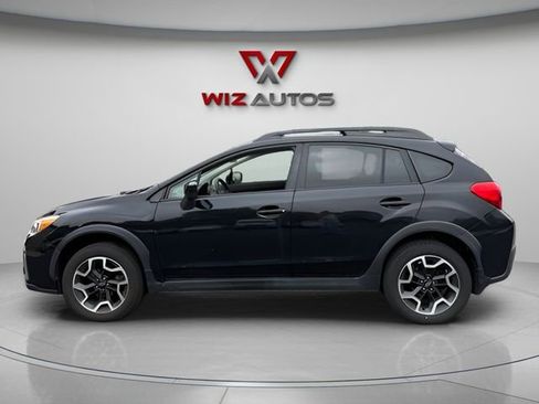 Used 2017 Subaru Crosstrek 2.0i Premium AWD/4WD image 2