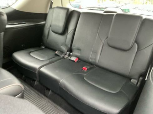 Used 2024 Nissan Armada Platinum w/ Captain's Chairs Package image 18