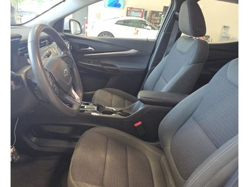 Used 2023 Chevrolet Bolt EUV LT w/ Driver Confidence Package FWD image 5