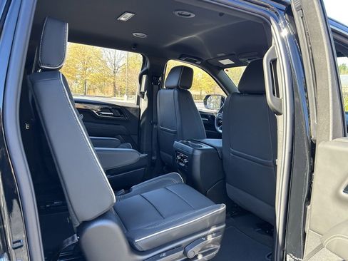 New 2026 GMC Yukon XL Elevation image 47