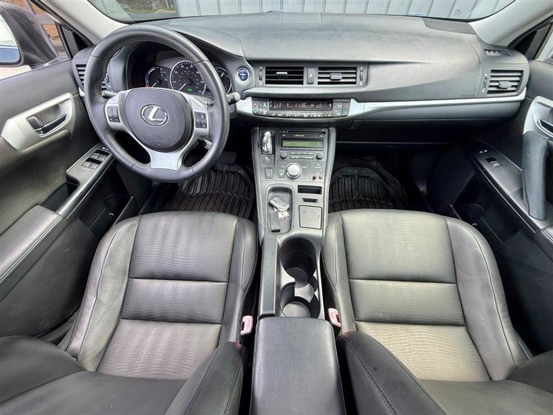 Used 2011 Lexus CT 200h Premium FWD image 9