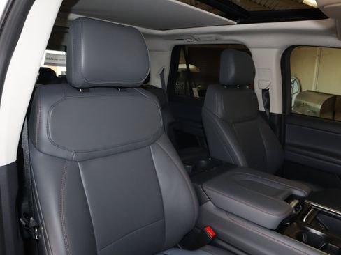 New 2025 Ford Expedition Active AWD/4WD image 43