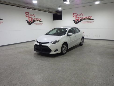 Used 2017 Toyota Corolla XLE w/ Carpet Mat Package (TMS) FWD image 1