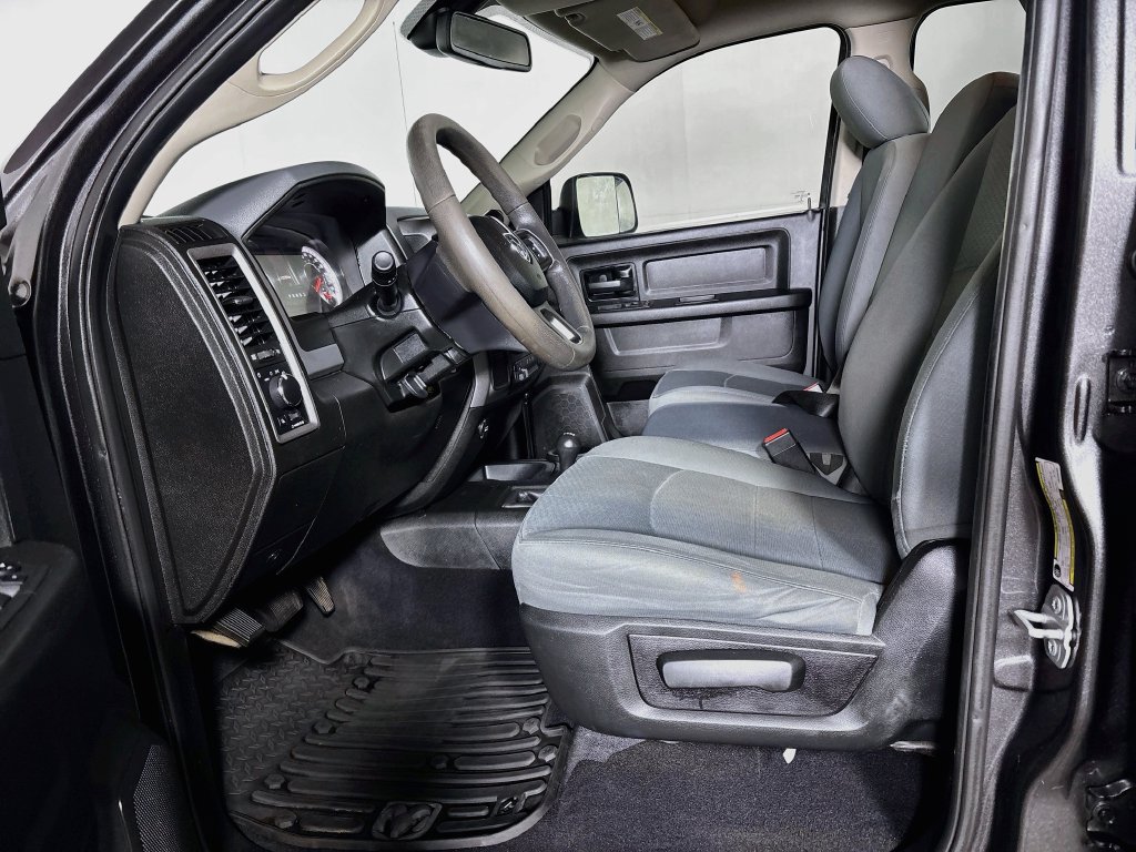 Used 2018 RAM 2500 Tradesman w/ Chrome Appearance Group AWD/4WD image 11