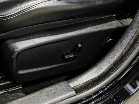 Used 2015 Chrysler 300 S w/ 300S Premium Group RWD image 45