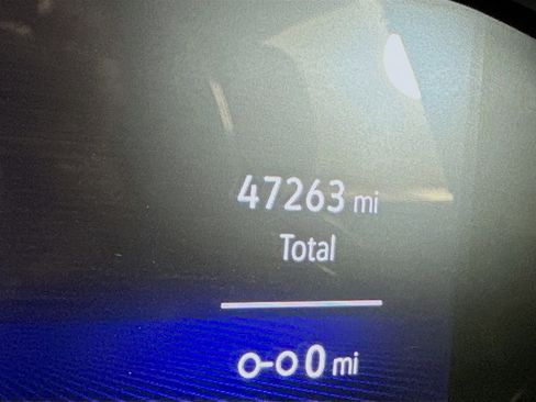 Used 2024 Volkswagen Jetta SE image 19