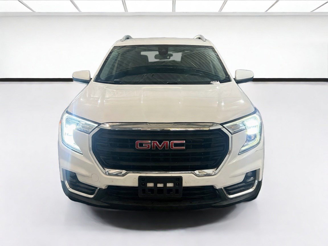 Used 2022 GMC Terrain SLT FWD image 2