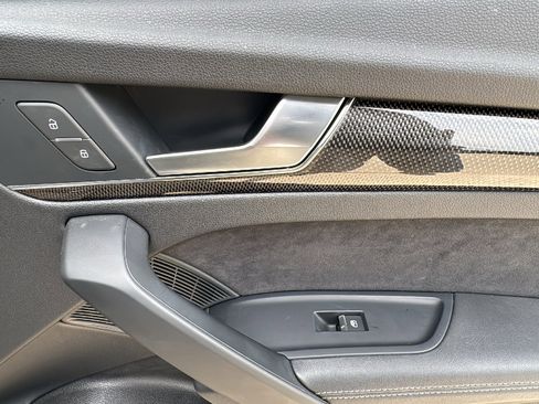 Used 2024 Audi SQ5 Prestige image 31