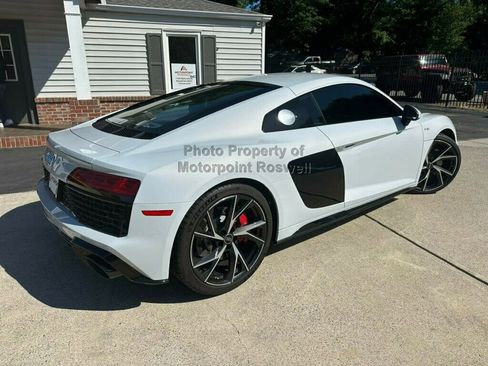 Used 2023 Audi R8 V10 performance RWD image 9