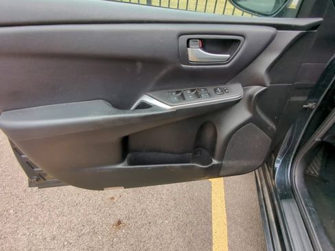Used 2016 Toyota Camry LE FWD image 8