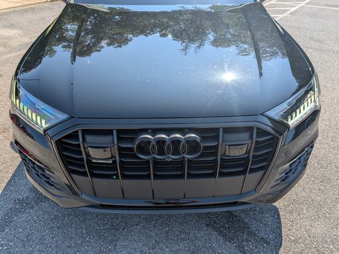 Used 2023 Audi Q7 3.0T Premium Plus w/ Premium Plus Package AWD/4WD image 12