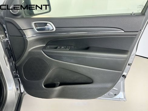 Used 2019 Jeep Grand Cherokee Limited image 34