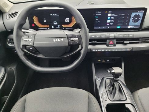 Used 2025 Kia K4 FWD image 22