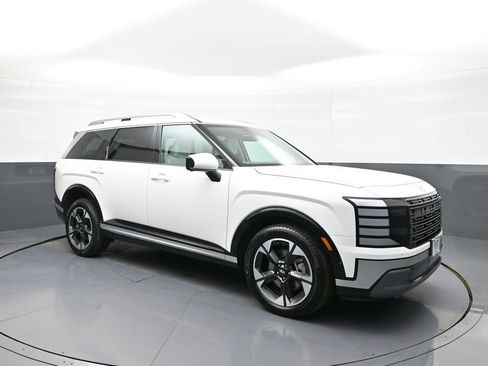 Used 2026 Hyundai Palisade Limited image 4