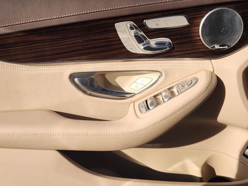 Used 2015 Mercedes-Benz C 300 C 300 image 23