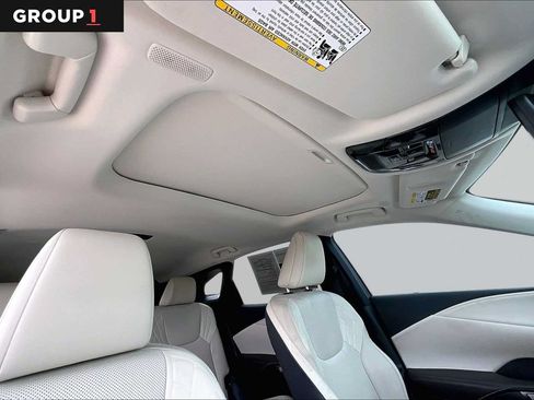 Used 2024 Lexus RX 350 Premium w/ Accessory Package (Z1) FWD image 12