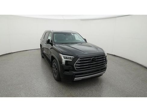 Used 2024 Toyota Sequoia Limited w/ Tow Technology Package AWD/4WD image 14