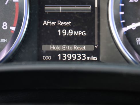 Used 2014 Toyota Highlander XLE image 20