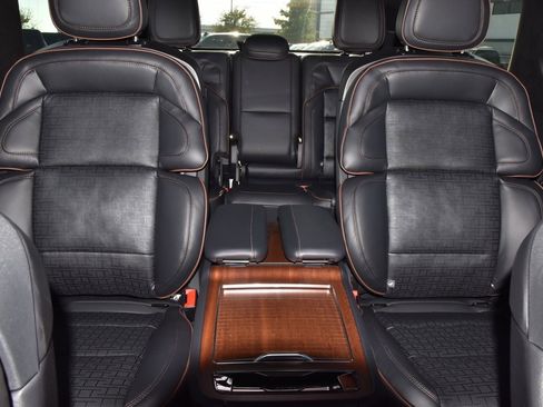 New 2025 Lincoln Navigator L Black Label image 23