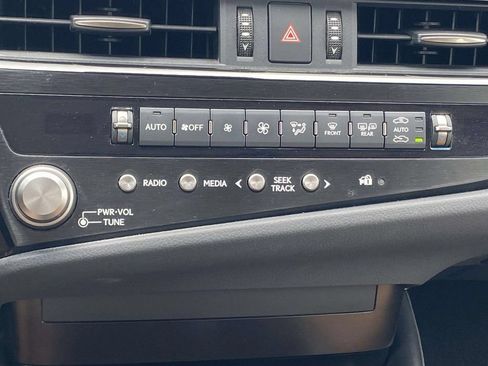 Used 2023 Lexus ES 350 w/ Accessory Package (Z1) FWD image 26