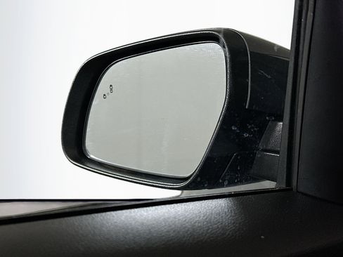 Used 2025 Hyundai Venue SEL image 16