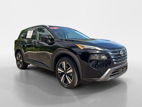 Certified 2026 Nissan Rogue SL AWD/4WD image 8