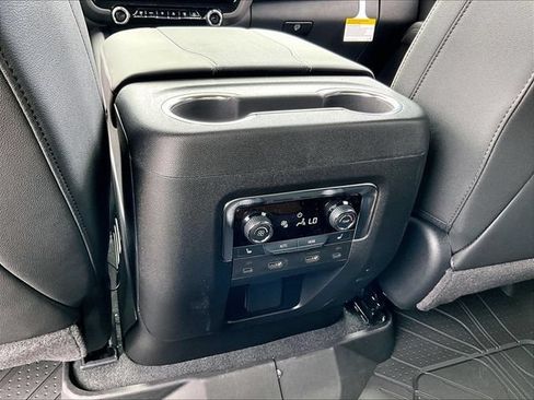 New 2026 Chevrolet Tahoe Premier AWD/4WD image 18