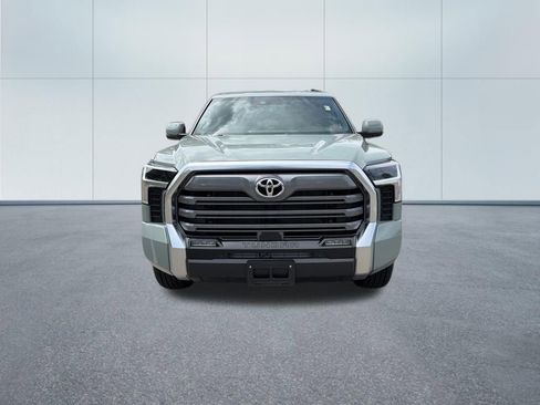 Used 2025 Toyota Tundra Limited AWD/4WD image 3