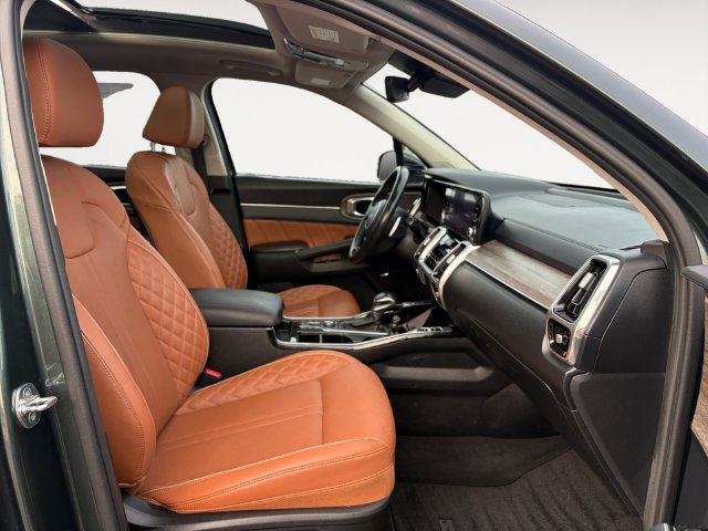 Certified 2022 Kia Sorento SX Prestige w/ Rust Color Package AWD/4WD image 4