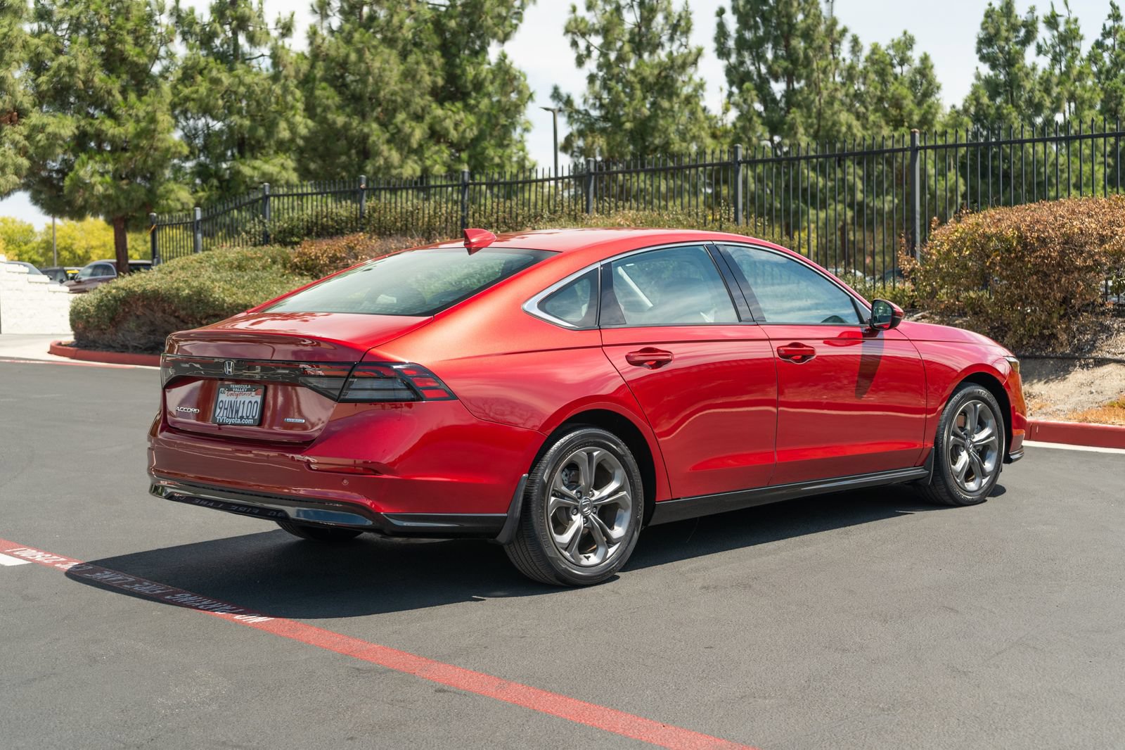 Used 2023 Honda Accord EX-L image 12