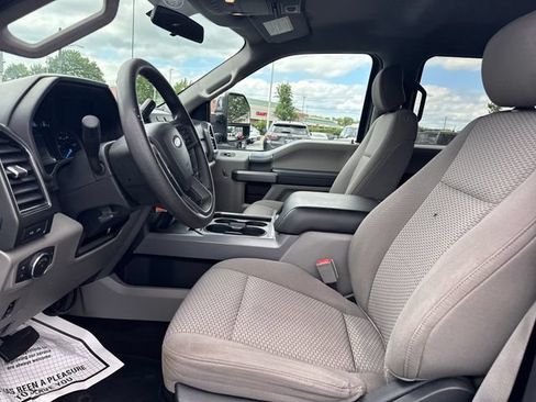 Used 2018 Ford F250 XLT w/ XLT Premium Package AWD/4WD image 10