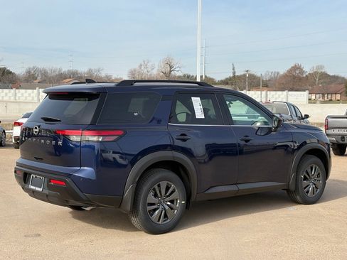 New 2026 Nissan Pathfinder SV image 9