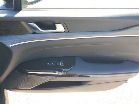 New 2026 Kia K5 EX image 10