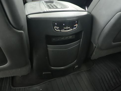 Used 2017 Cadillac Escalade Premium Luxury image 24