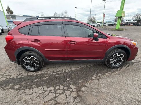 Used 2017 Subaru Crosstrek 2.0i Premium AWD/4WD image 3