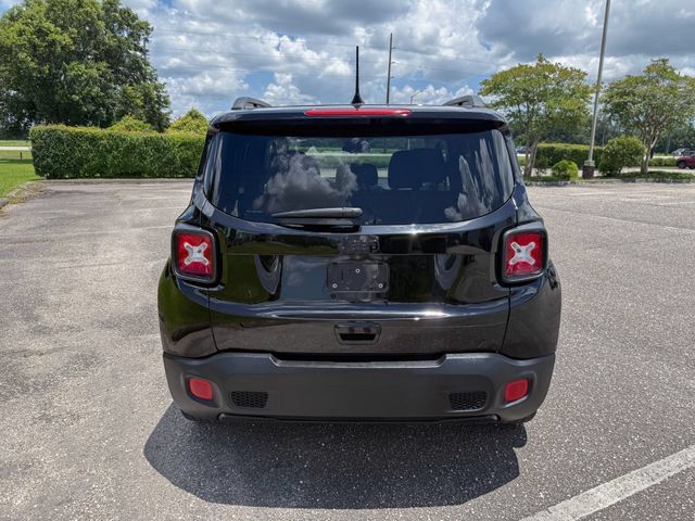 Used 2018 Jeep Renegade Altitude FWD image 5