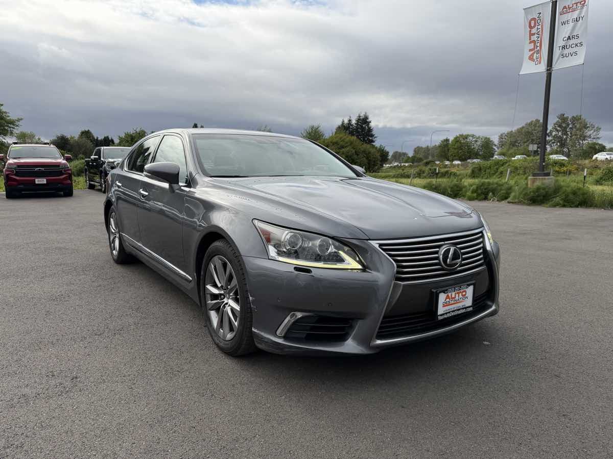 Used 2014 Lexus LS 460 w/ Comfort Package RWD image 2