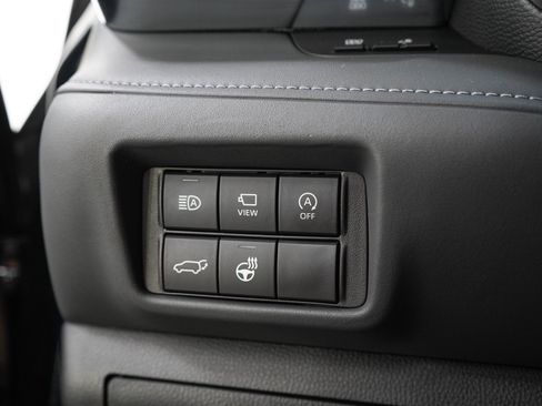 Used 2024 Toyota Highlander Limited AWD/4WD image 28