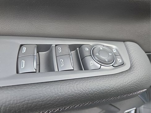 Used 2026 GMC Yukon Denali w/ Sun & Power Step Package AWD/4WD image 16