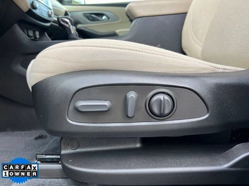 Used 2023 Chevrolet Traverse LT w/ LPO, Cargo Package AWD/4WD image 18