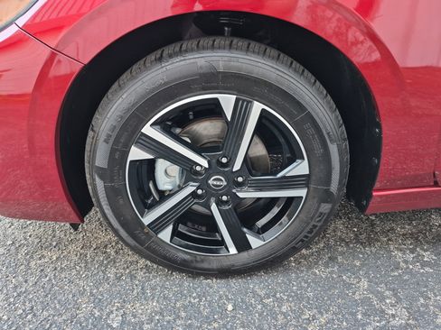 Used 2025 Nissan Sentra SV image 7