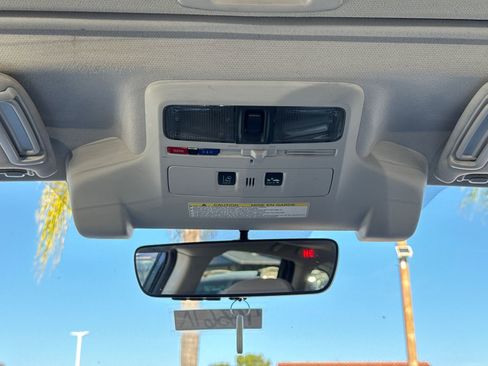 Used 2017 Subaru Forester 2.5i Premium image 14